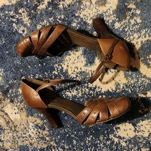 Brown Leather Pumps
